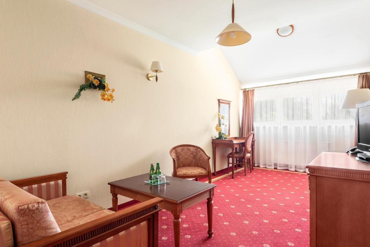 Hotel Stodolka Cminsk Экстерьер фото