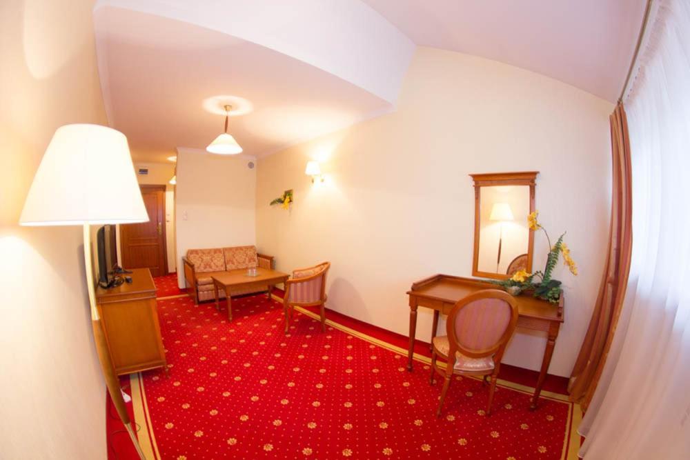 Hotel Stodolka Cminsk Экстерьер фото