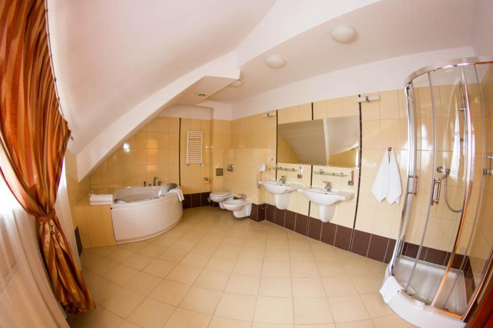 Hotel Stodolka Cminsk Экстерьер фото