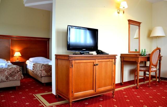 Hotel Stodolka Cminsk Экстерьер фото