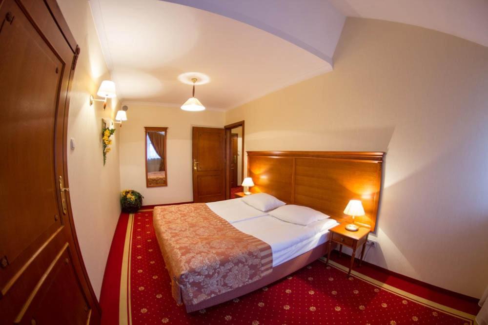 Hotel Stodolka Cminsk Экстерьер фото