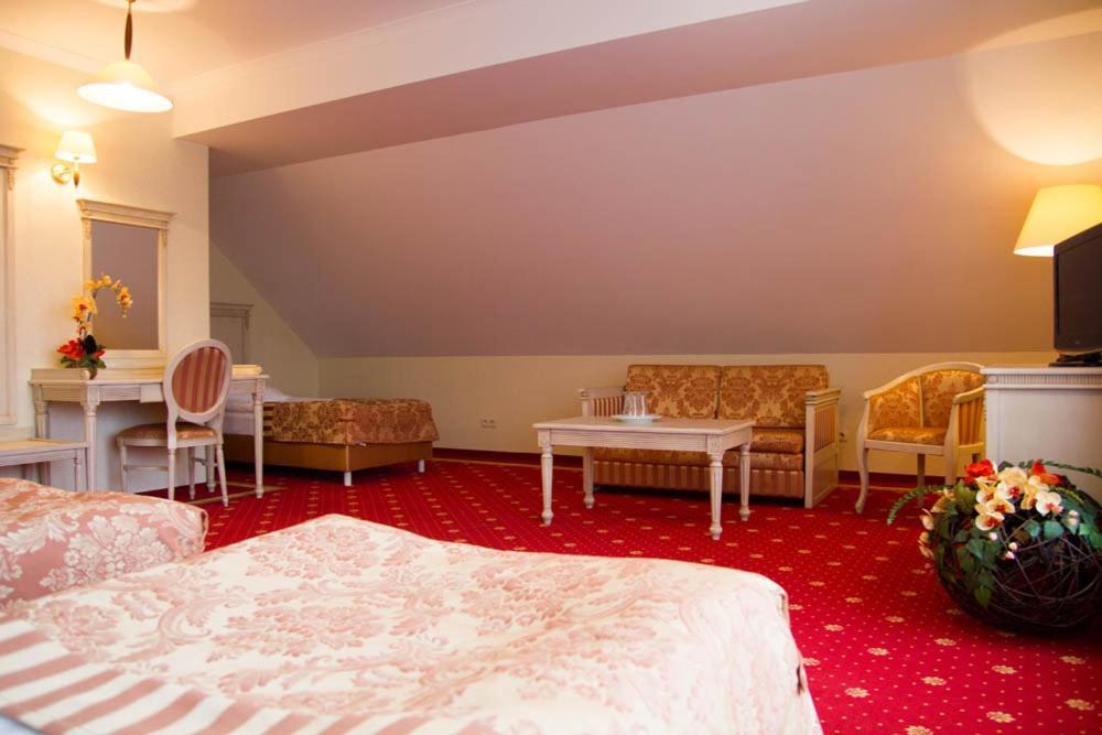 Hotel Stodolka Cminsk Экстерьер фото
