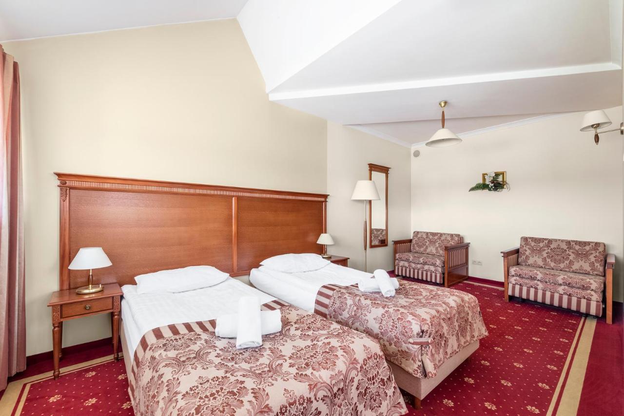 Hotel Stodolka Cminsk Экстерьер фото