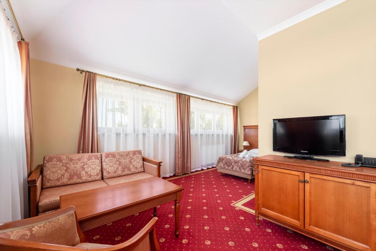 Hotel Stodolka Cminsk Экстерьер фото